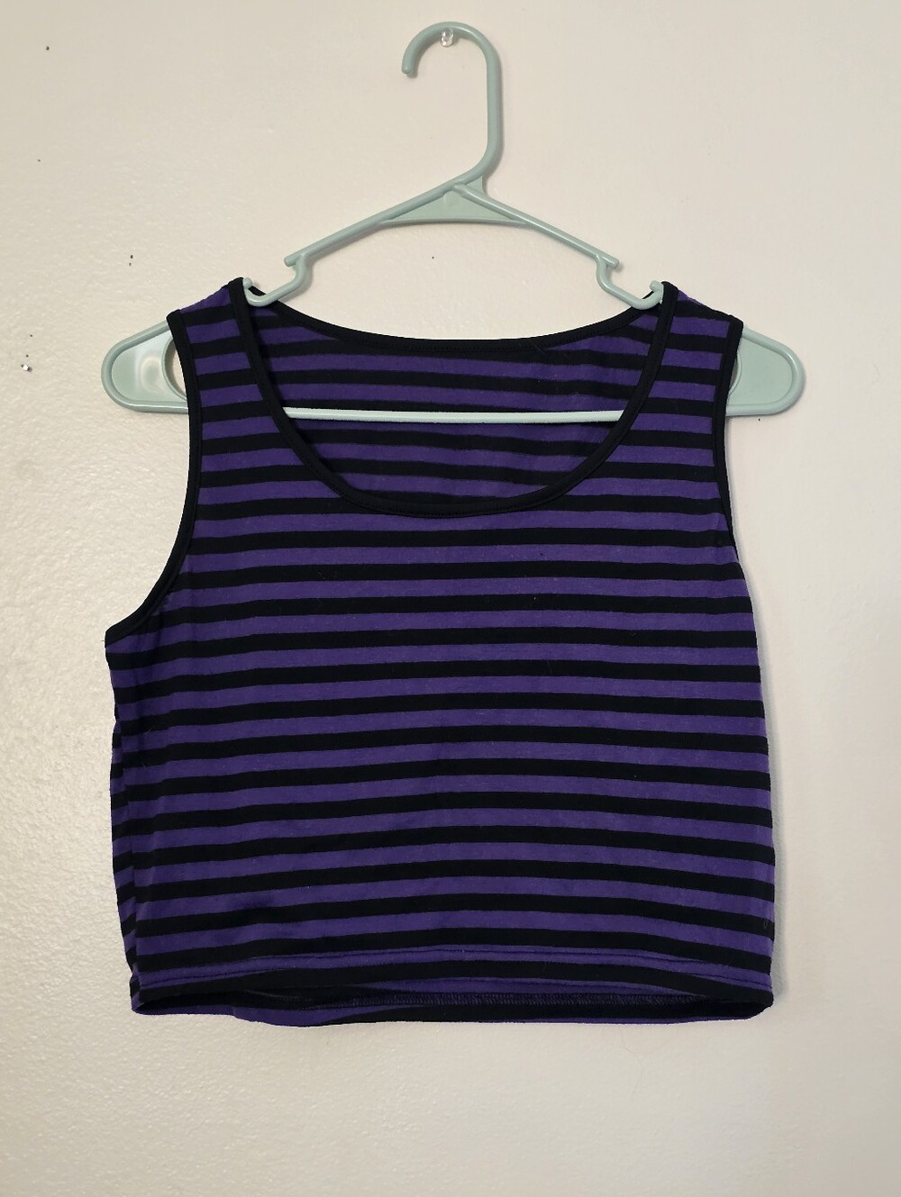 ROMWE Women's Large Black and Purple Striped Crop Tank